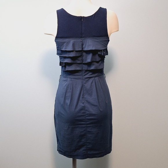🅱️🅾️G🅾️ BCBG navy ruffles sleeveless dress - Picture 2 of 8